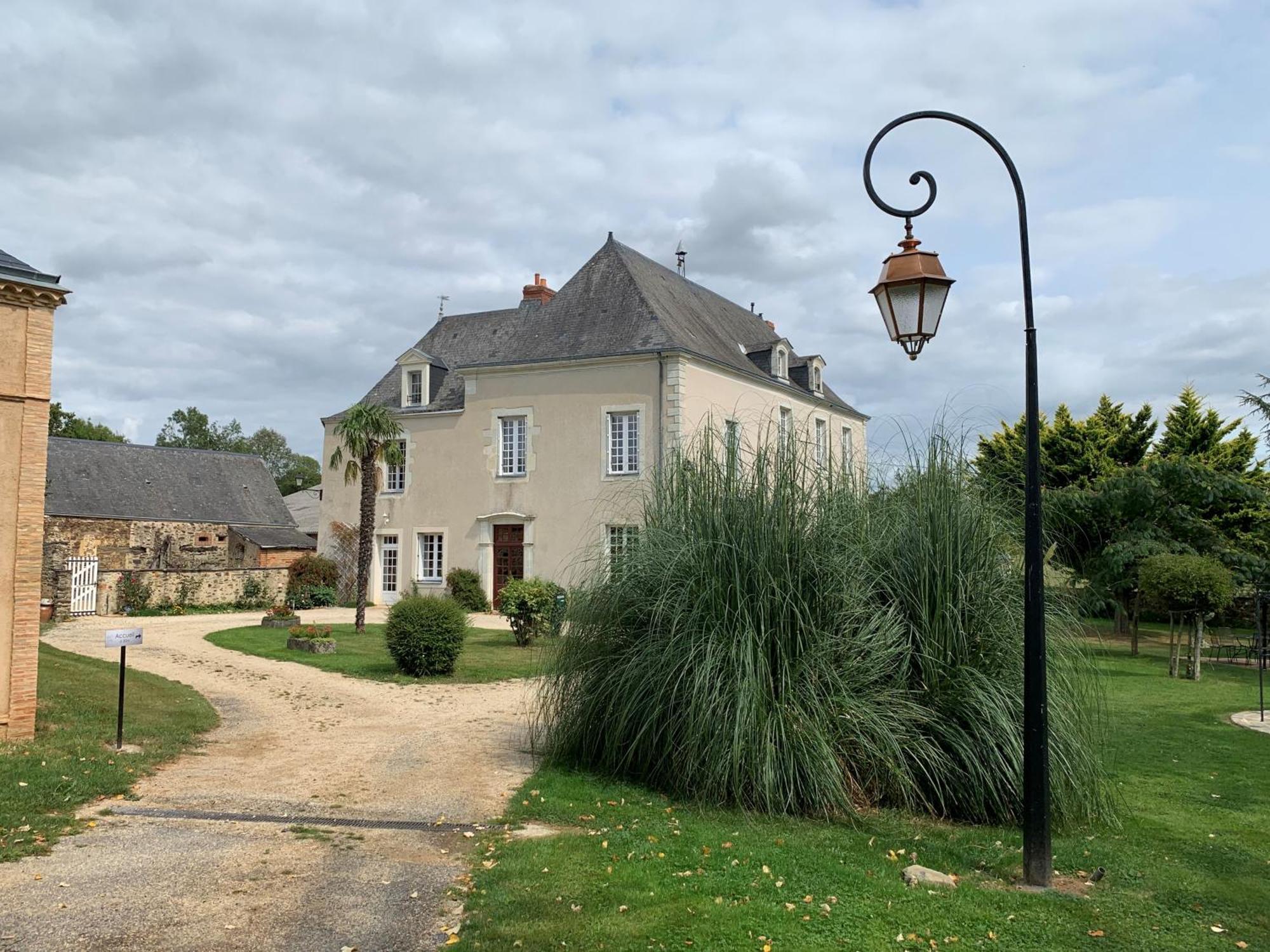 Le Bas Chitray Bed and Breakfast Ménil Exterior foto